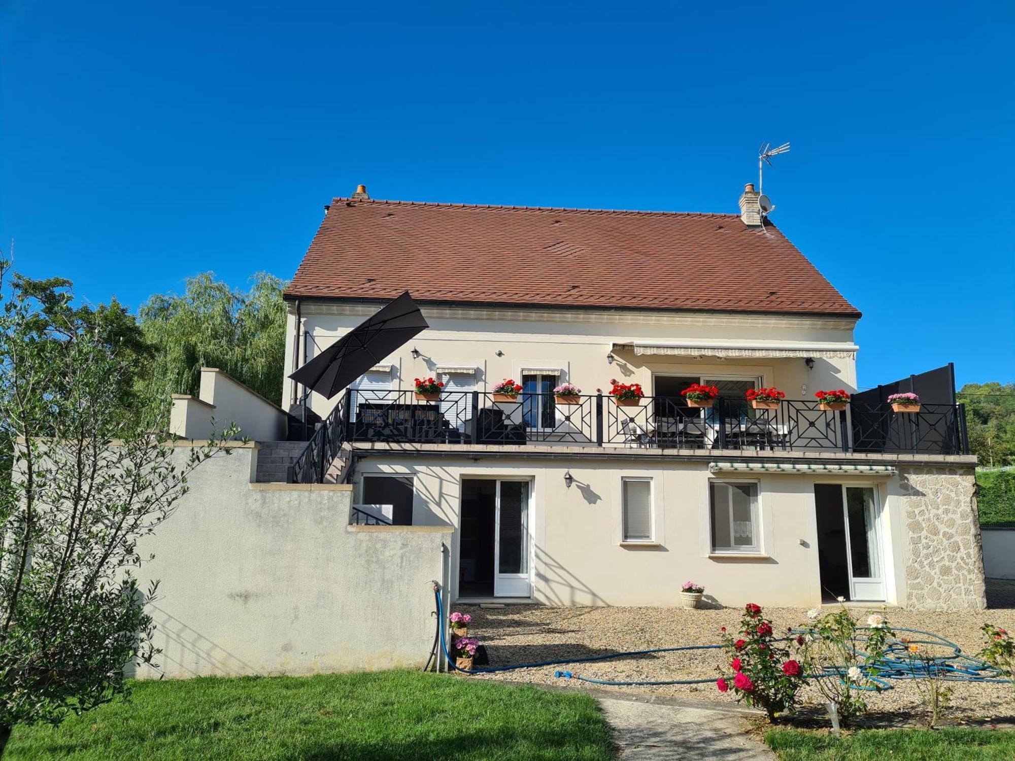 Ferienwohnung Chez Jaja Et Phiphi Bourg-et-Comin Exterior foto